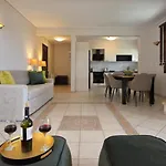 Elpida Apartamento