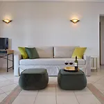Elpida Apartamento *