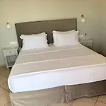 Elpida Apartamento *