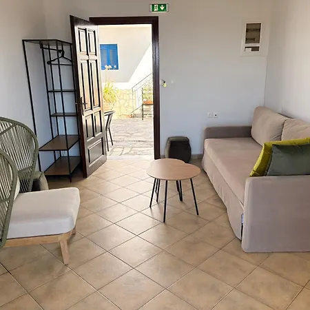 Elpida Apartmán *