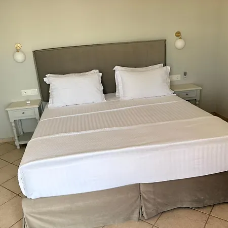 Elpida Apartmán *